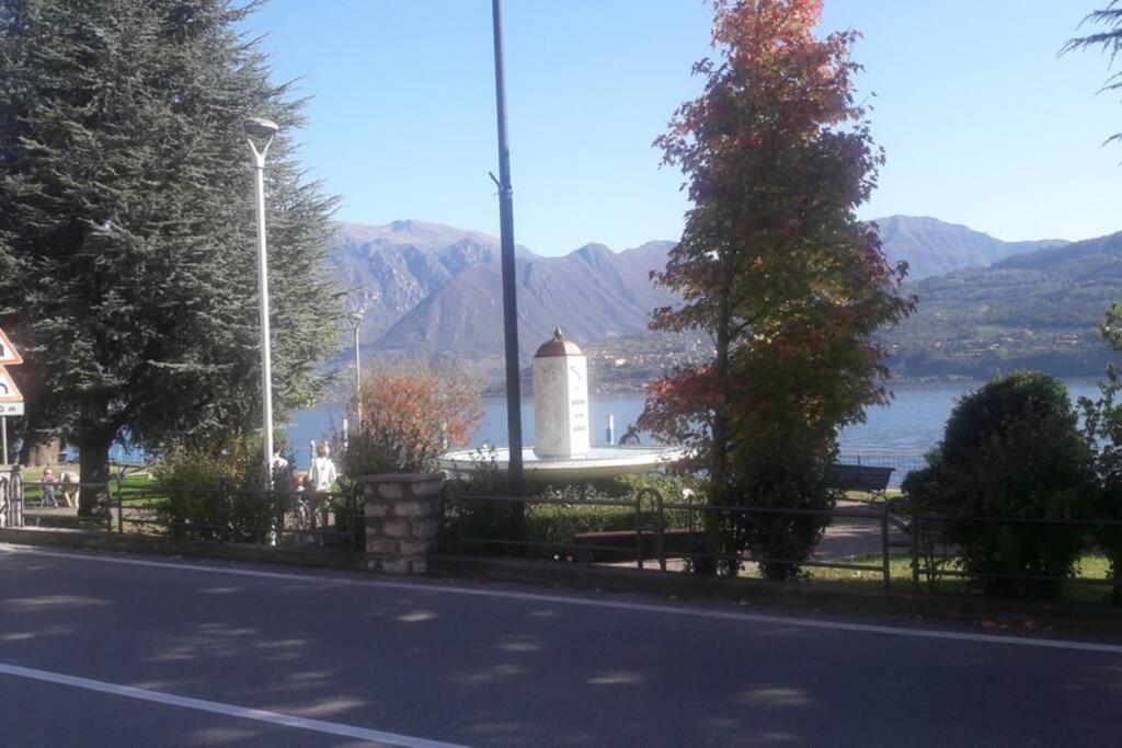 Appartamento Sul Lago D'Iseo Tavernola Bergamasca Kültér fotó